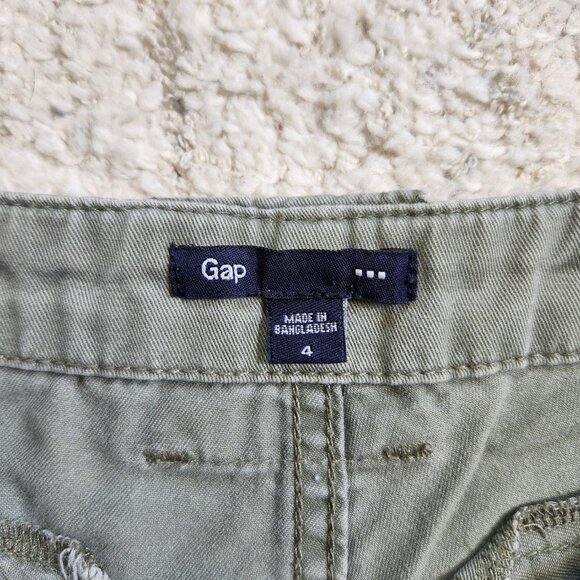 Gap Summer 2010 Olive Green Distressed Cargo Shorts Size 4 vintage 2000s y2k - Picture 6 of 16